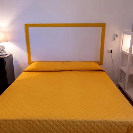 Giglio Di Mare Bed & Breakfast